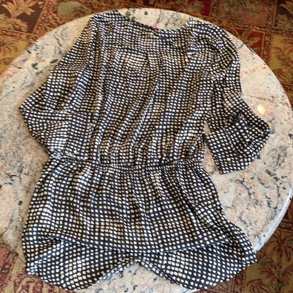 VINCE CAMUTO  GATHERED SHIRT - Picture 11 of 12